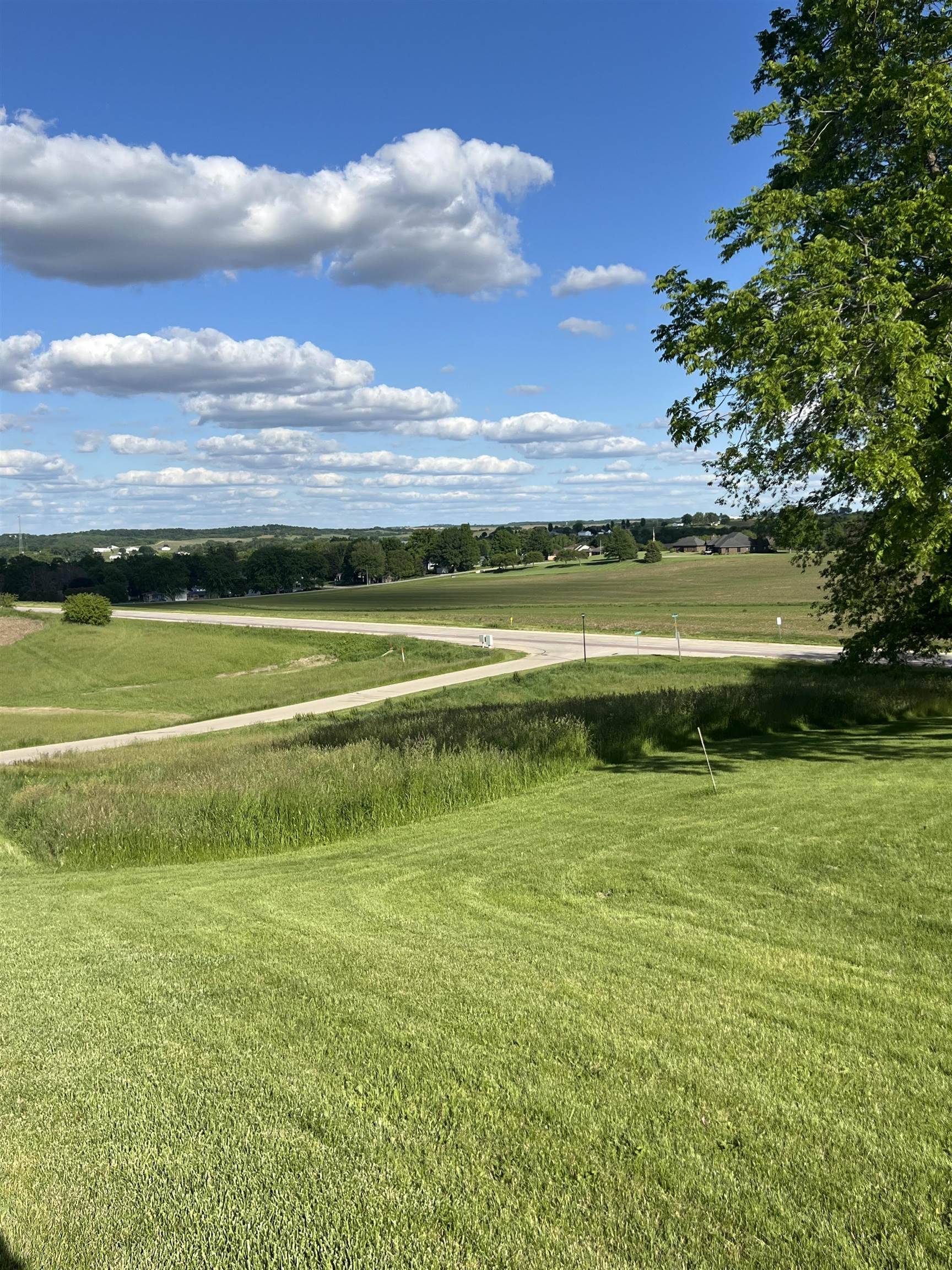 000 Lot 1 Eagle View DR, Cascade, IA 52033