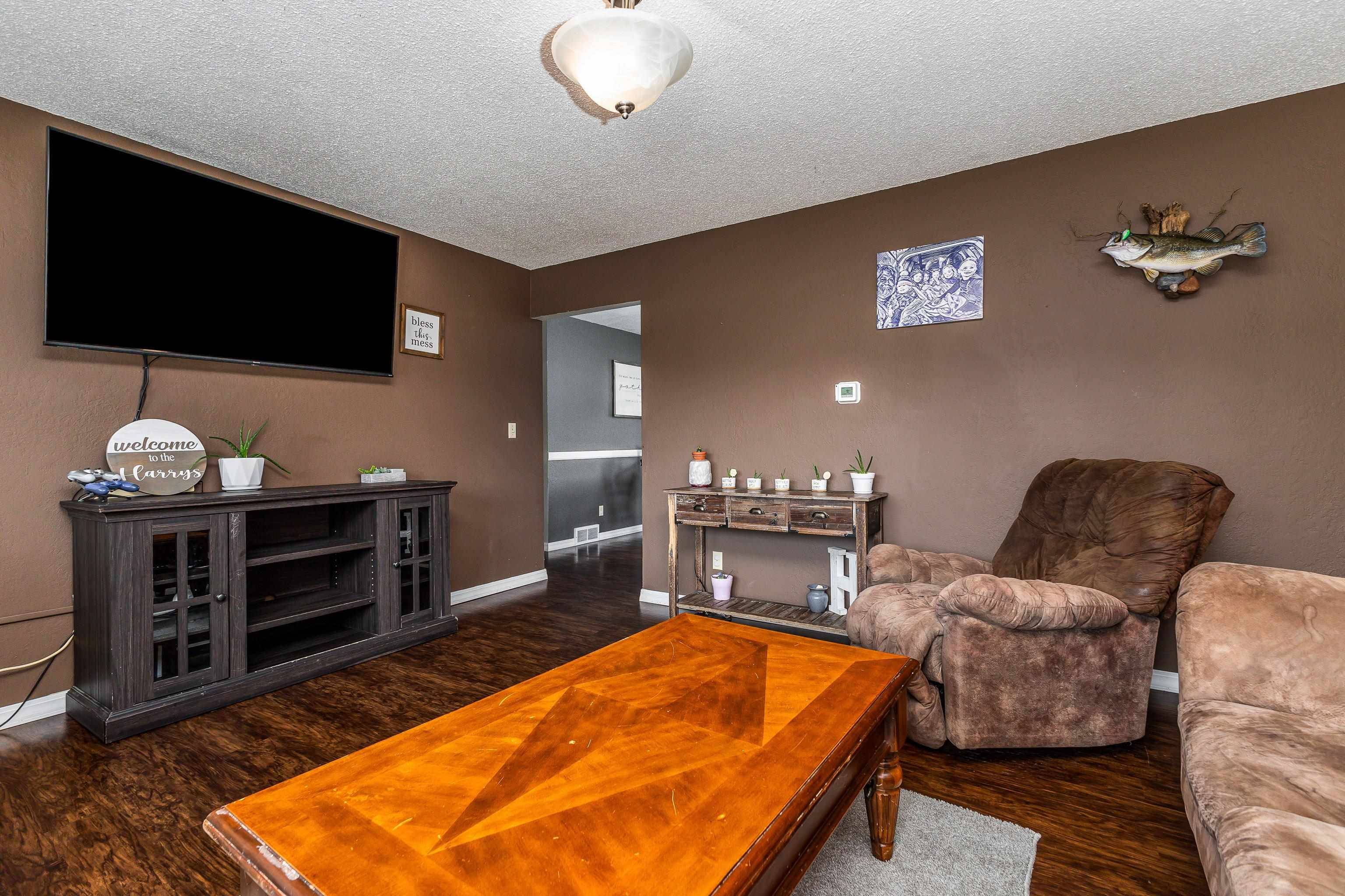 Dyersville, IA 52040,411 SE 10th AVE