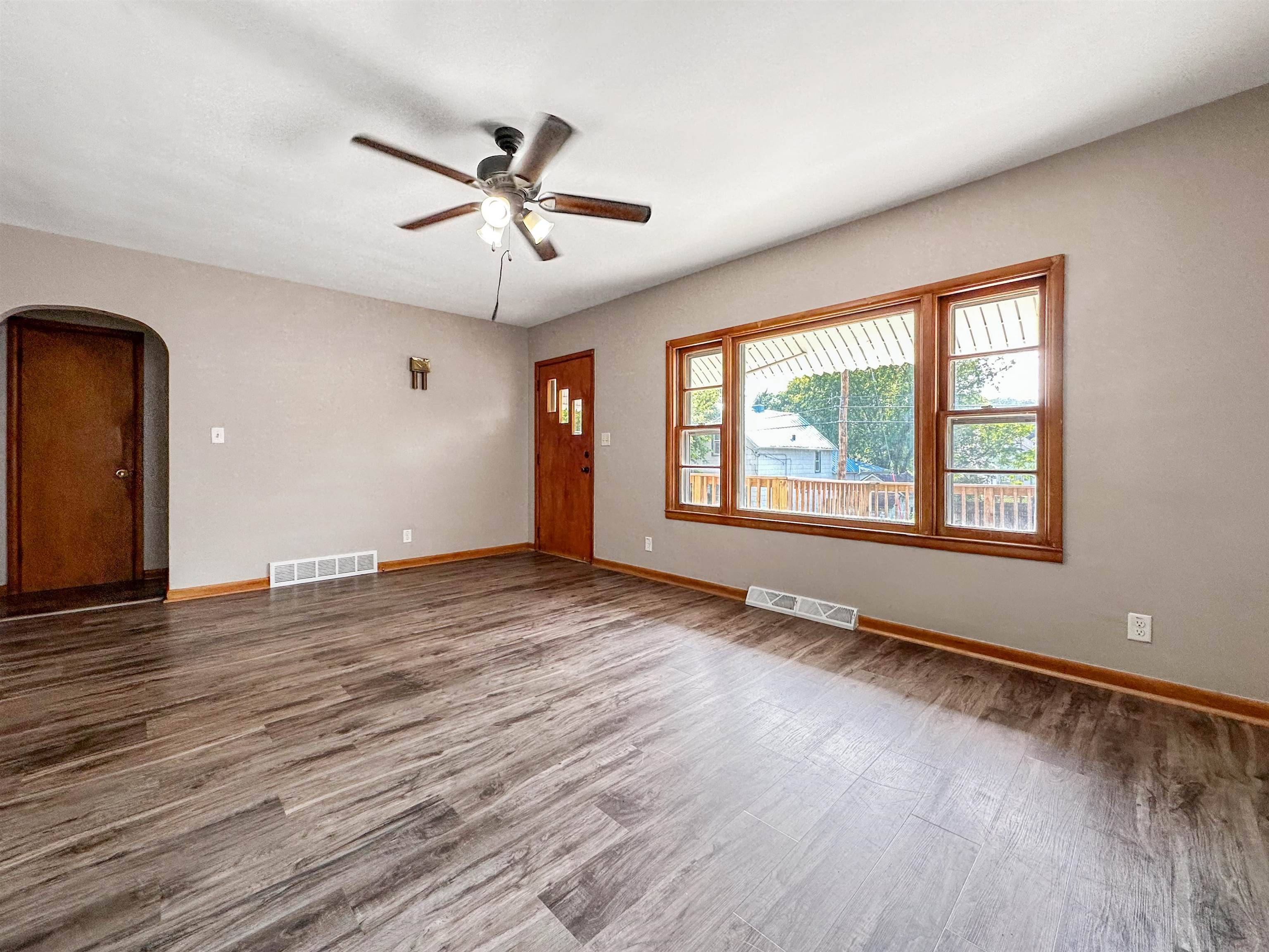 Dubuque, IA 52001,2726 Pinard ST