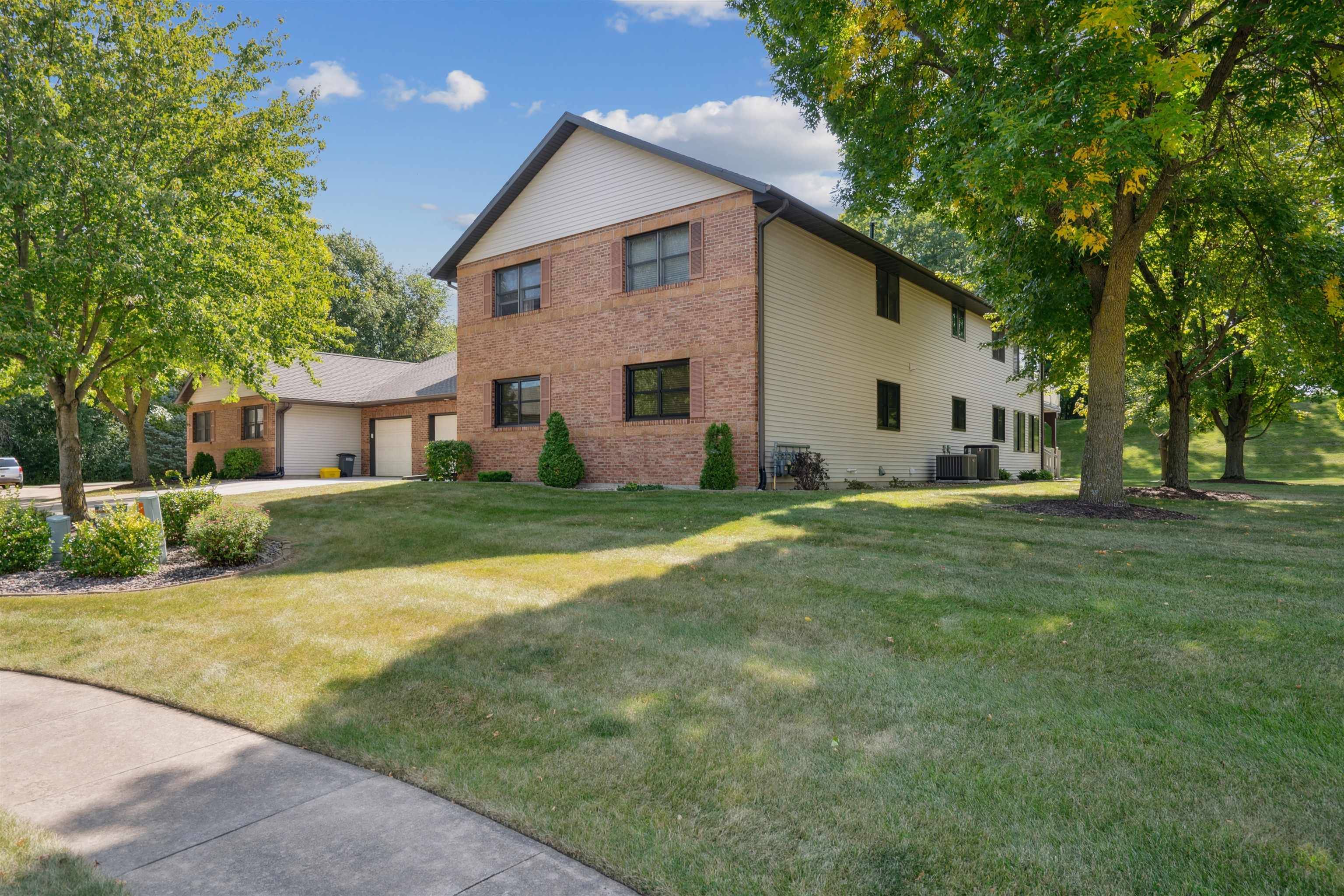 Dubuque, IA 52001,2620 Renaissance DR