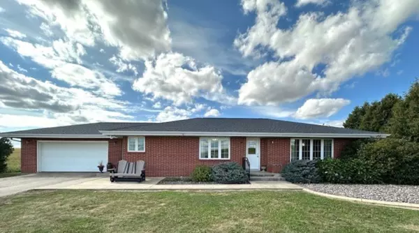 28536 Bernard RD,  Bernard,  IA 52032