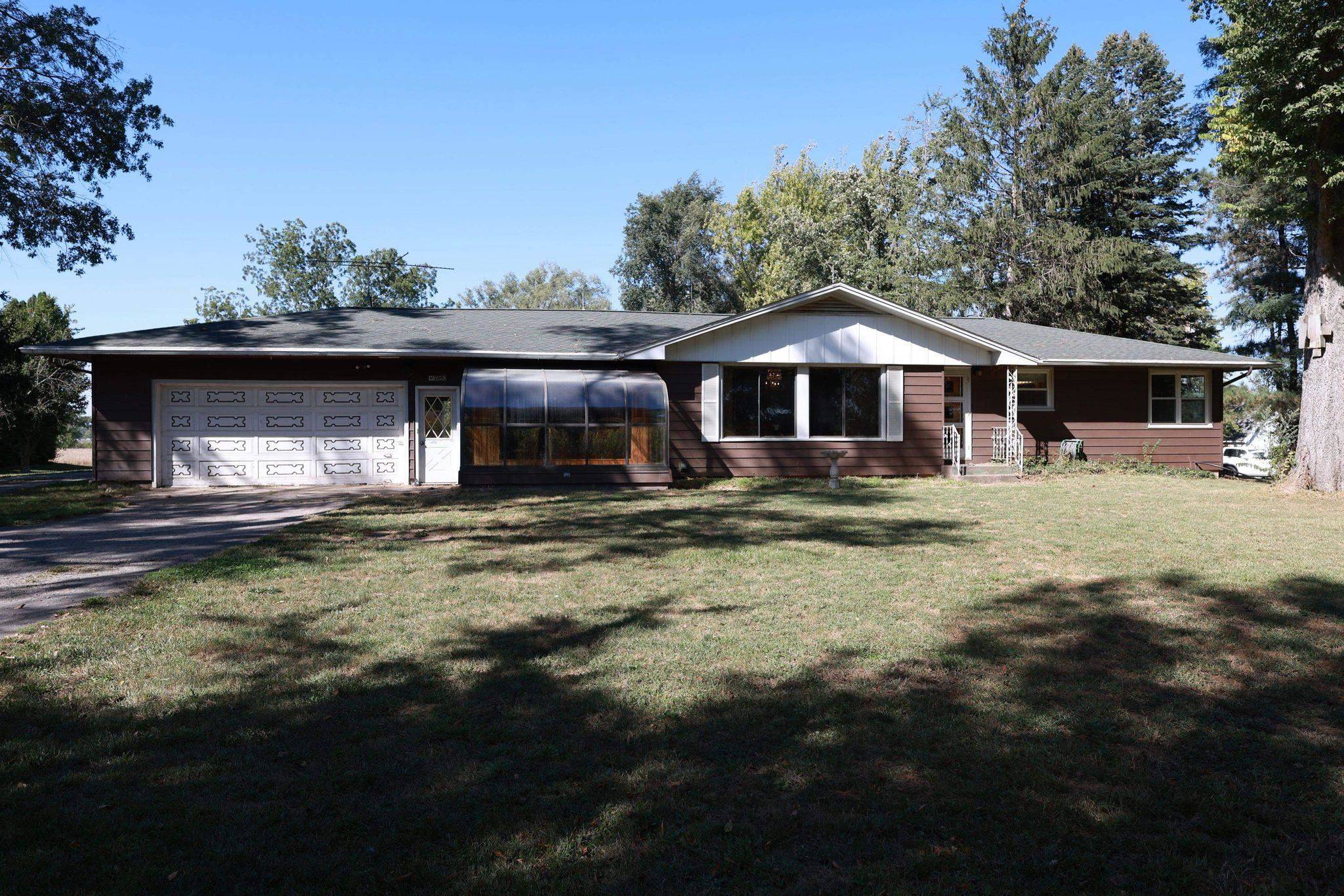 2892 446th AVE, Preston, IA 52069