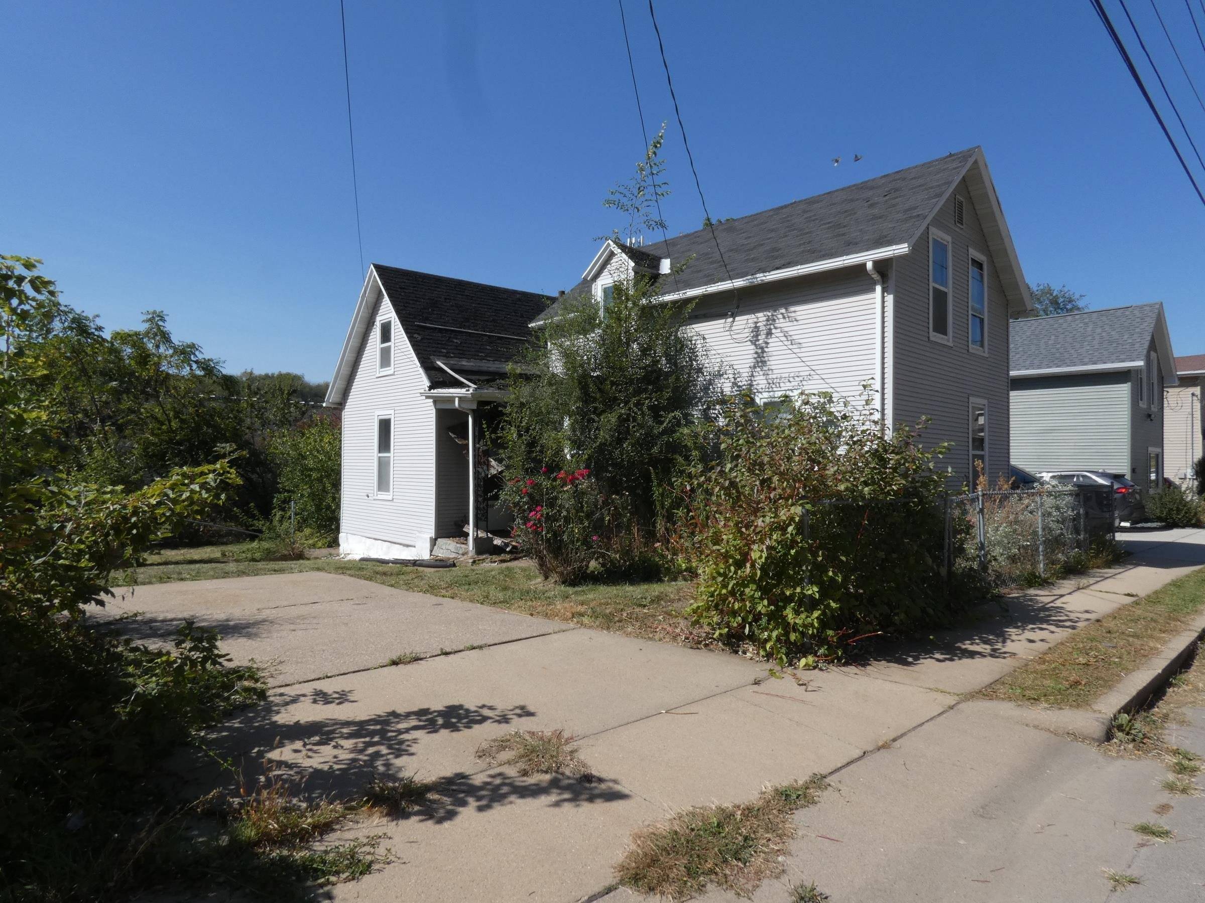 2611 Pinard ST, Dubuque, IA 52001