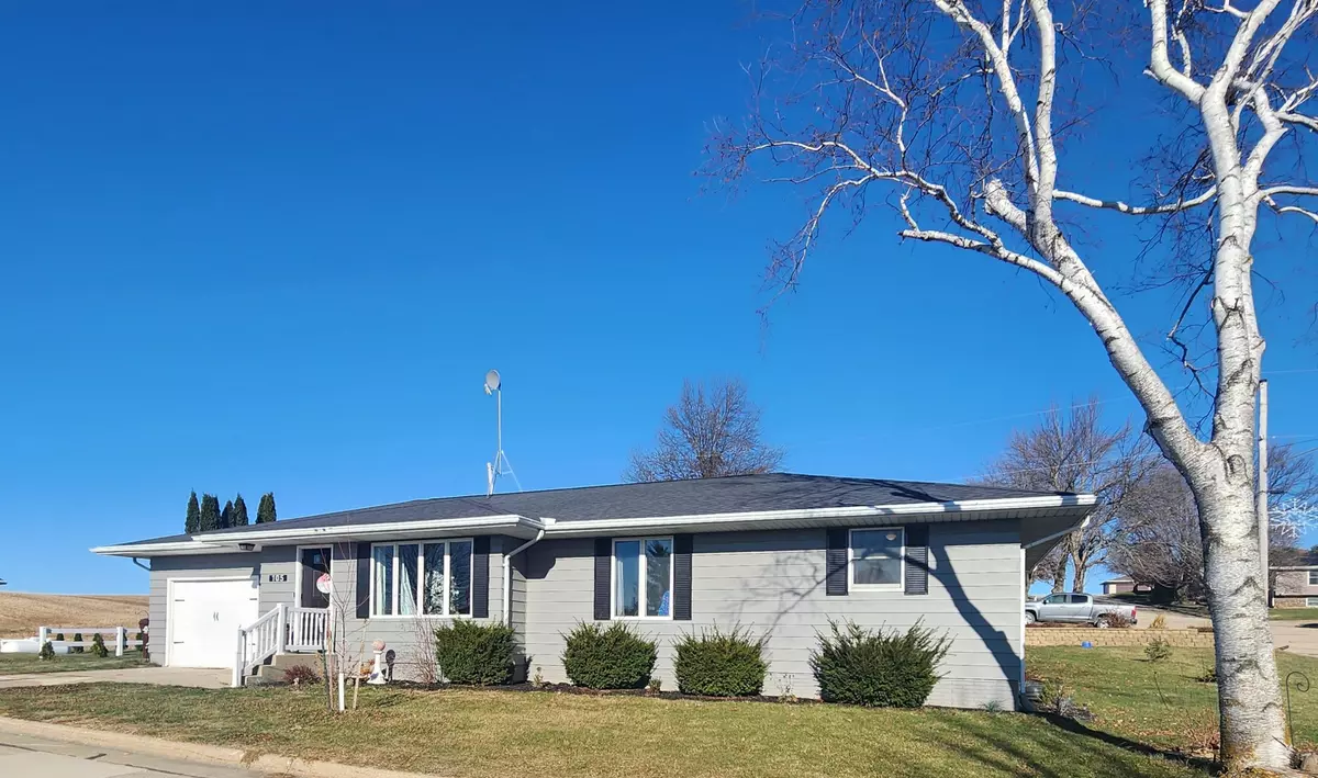 Luxemburg, IA 52056,105 Elm ST