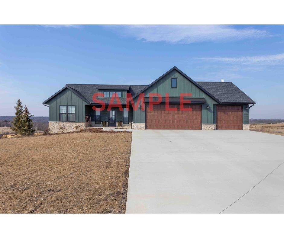 14365 Keegan CT, Dubuque, IA 52002