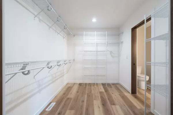 Manchester, IA 52057,924 Red Oak ST