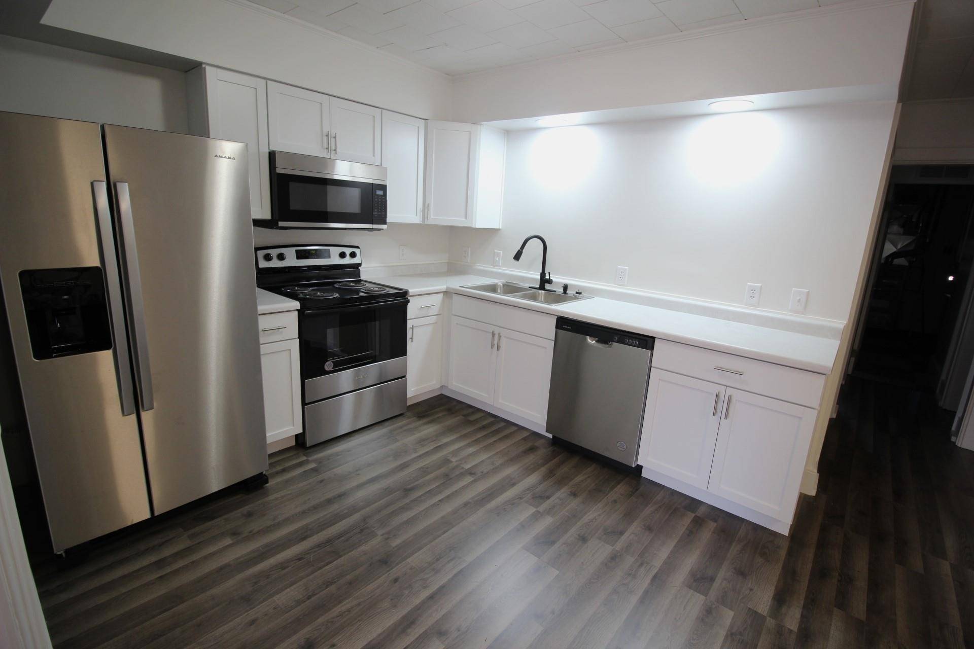 Maquoketa, IA 52060,114 W Platt ST