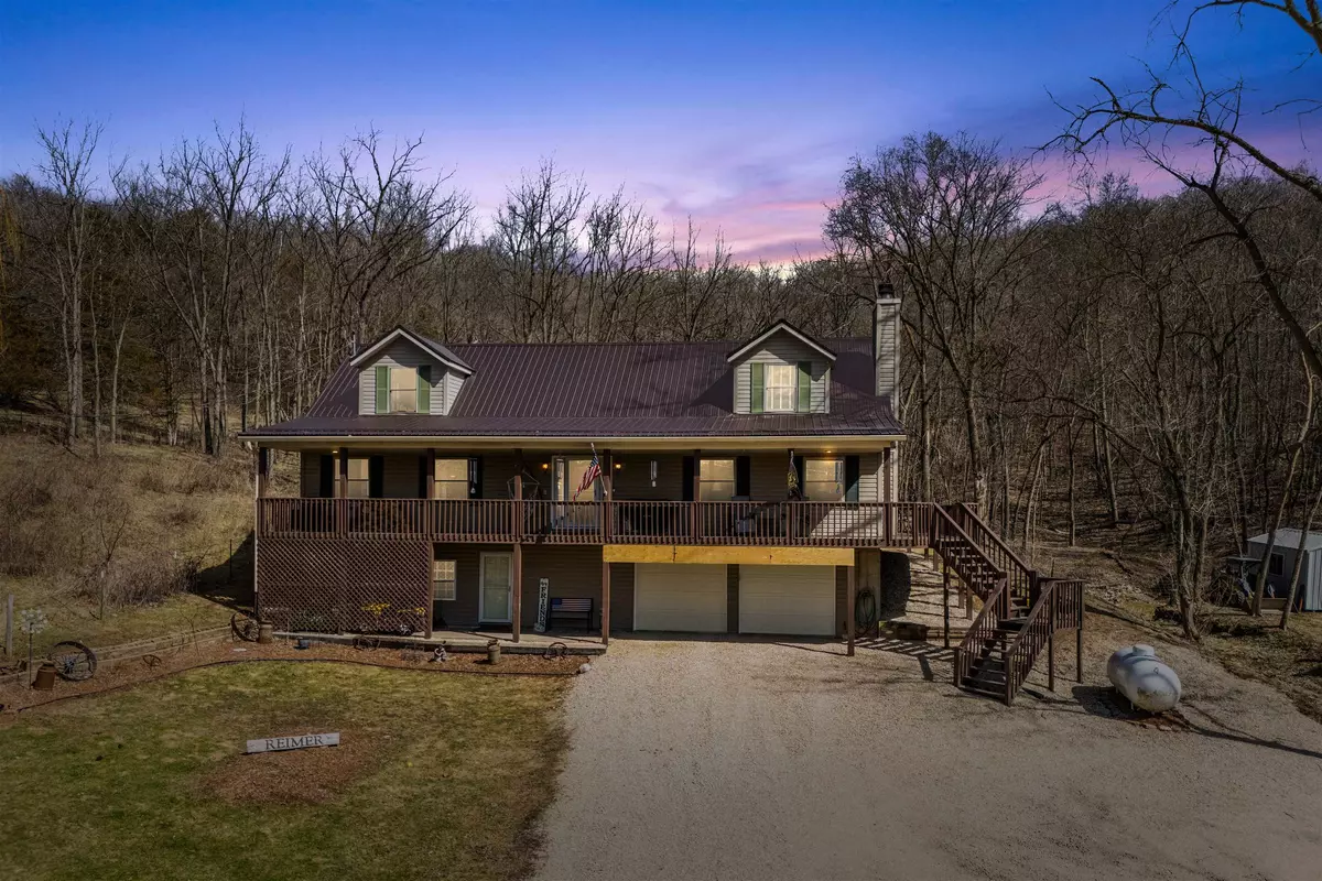 Colesburg, IA 52035,39700 Mahogany AVE