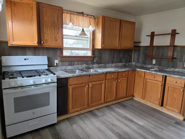 Bernard, IA 52032,23100 Leisure Lake DR