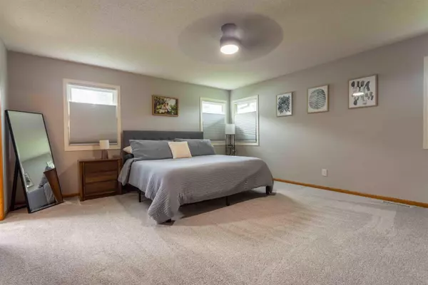 Dubuque, IA 52002,2992 Hales Mill RD