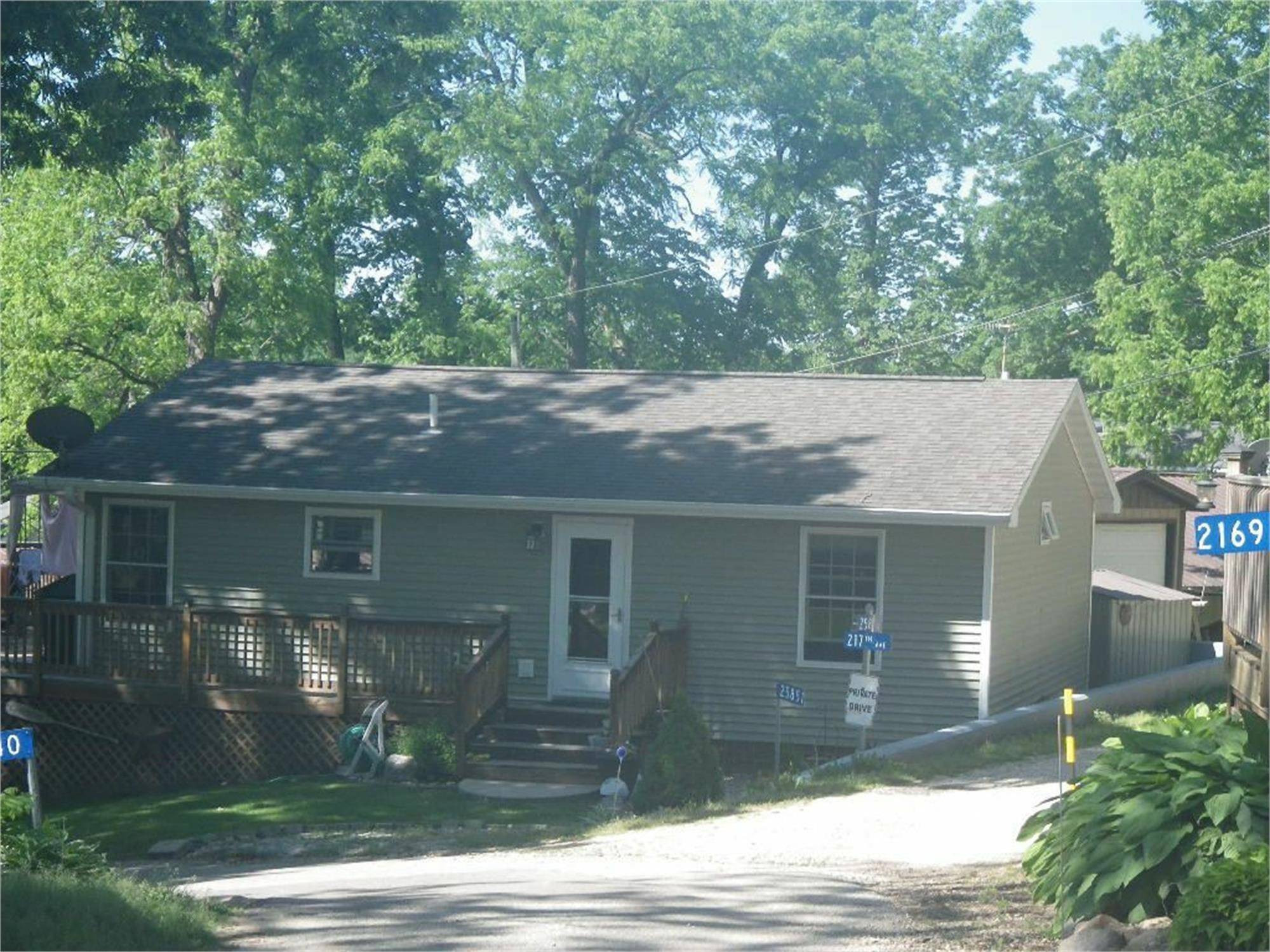 25851 217th ST, Delhi, IA 52223