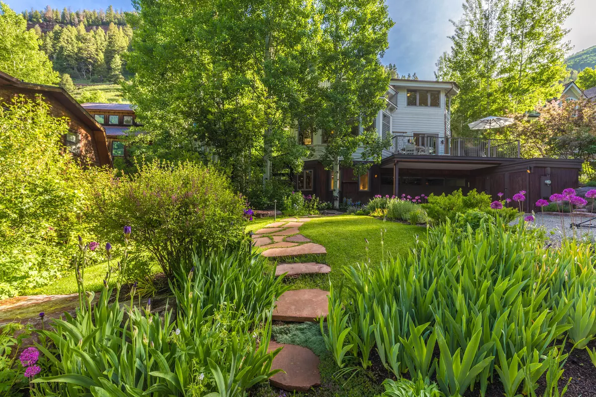 Telluride, CO 81435,495 W Curtis DR