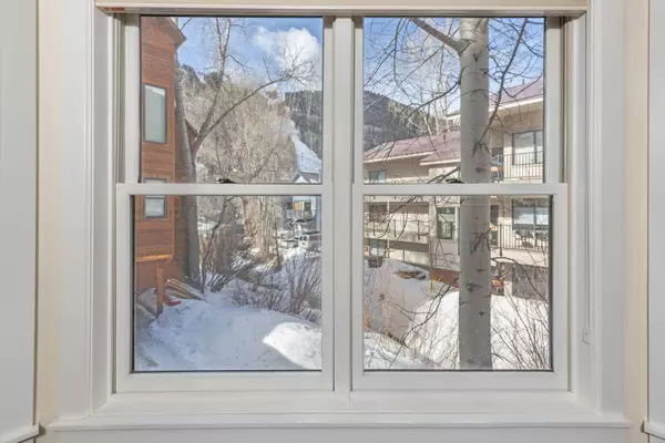 Telluride, CO 81435,627 W Pacific AVE #403