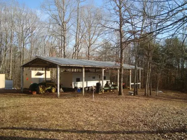 320 Clayton Wooten LN, Decatur, TN 37322