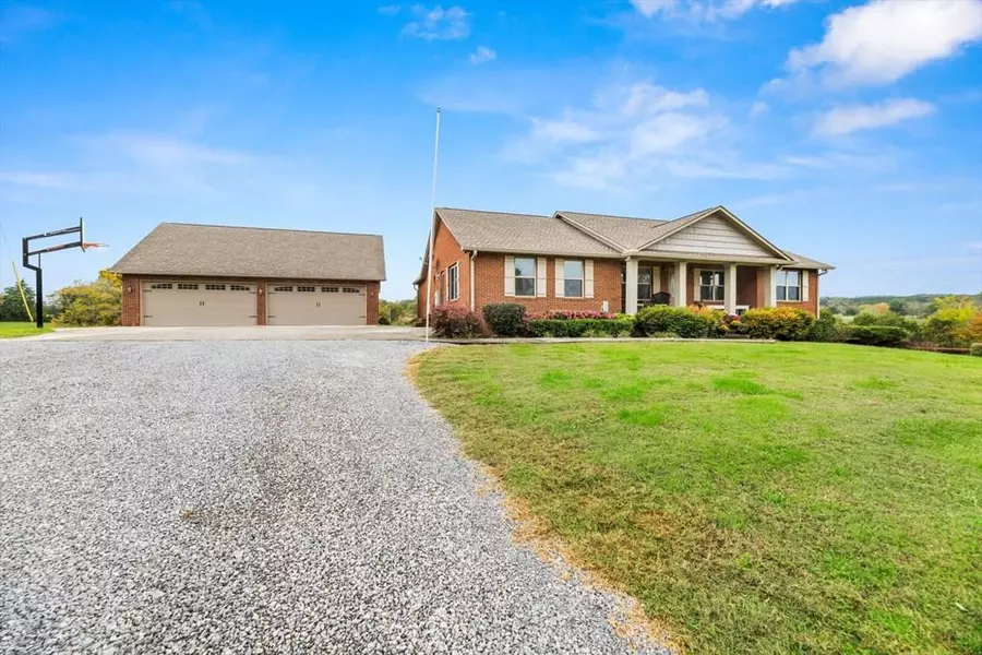 130 County Road 116, Athens, TN 37303