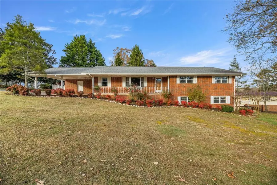 4 Navajo CIR, Athens, TN 37303