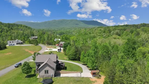 Tellico Plains, TN 37385,215 Mize CT