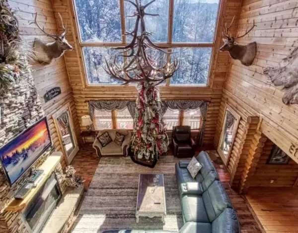 Gatlinburg, TN 37738,443 Pa Proffitt RD