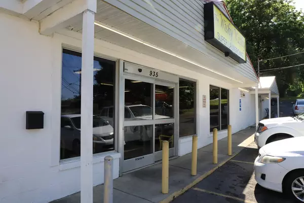 Cleveland, TN 37311,935 Wildwood AVE SE