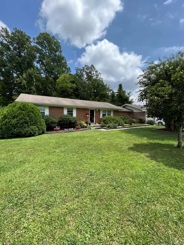 2401 Dowler CIR, Signal Mountain, TN 37377
