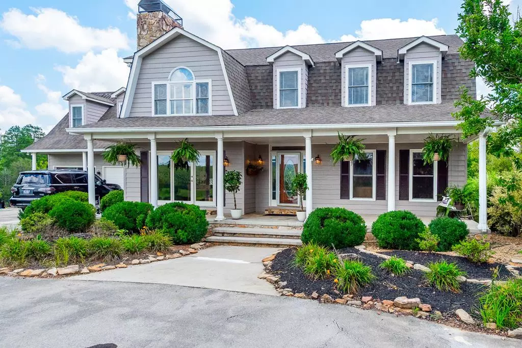 Lenoir City, TN 37771,360 Pawnook Farm RD