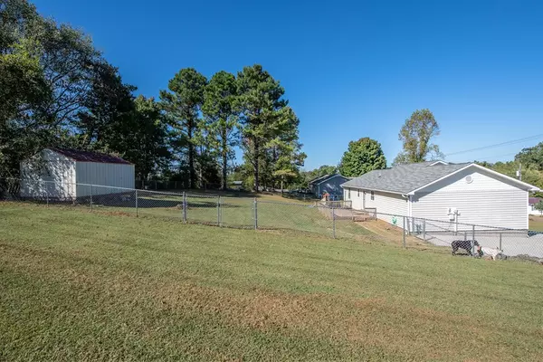 Sweetwater, TN 37874,315 Hawkins RD