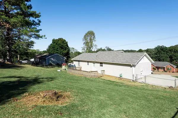 Sweetwater, TN 37874,315 Hawkins RD