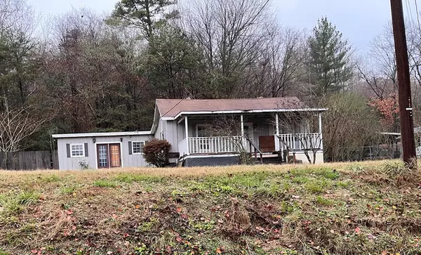 9327 Springfield RD, Soddy-daisy, TN 37379