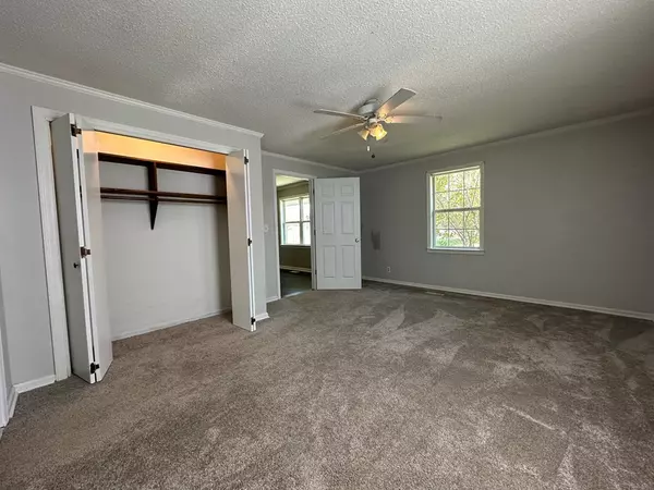 Spring City, TN 37381,139 Creek RD