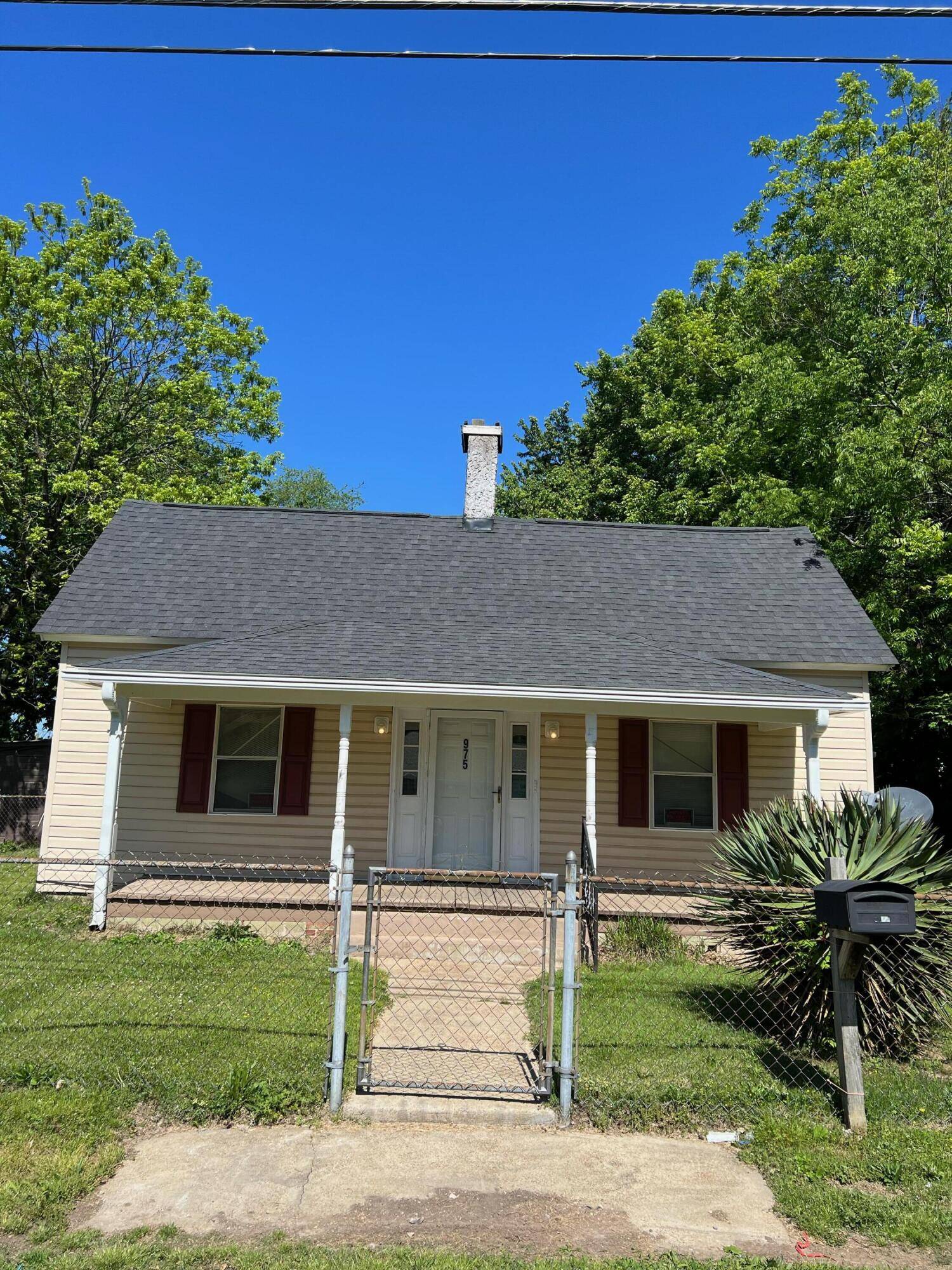 Cleveland, TN 37311,975 Poplar ST NE