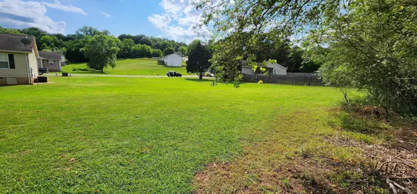 Benton, TN 37307,170 Claire ST