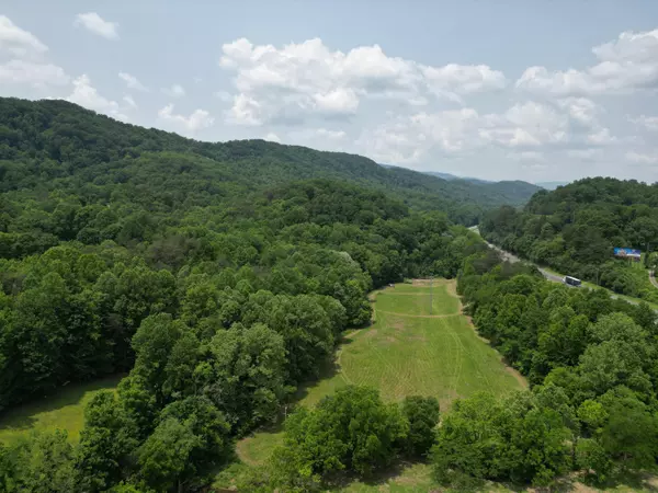 Rocky Top, TN 37769,122 Mountain Side LN