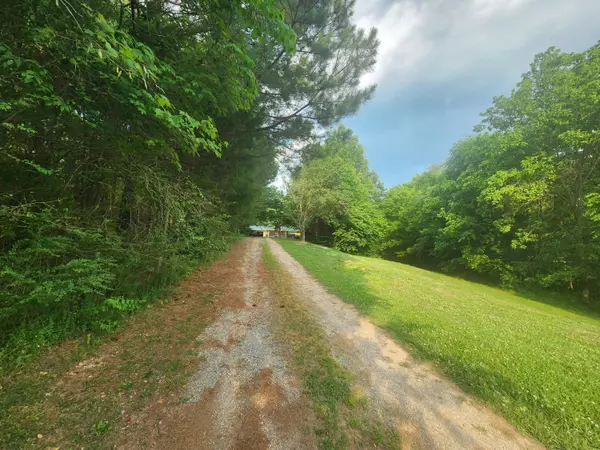 Ten Mile, TN 37880,1031 Roberts Ridge RD