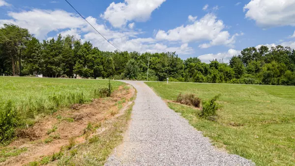 Loudon, TN 37774,7360 S Highway 72