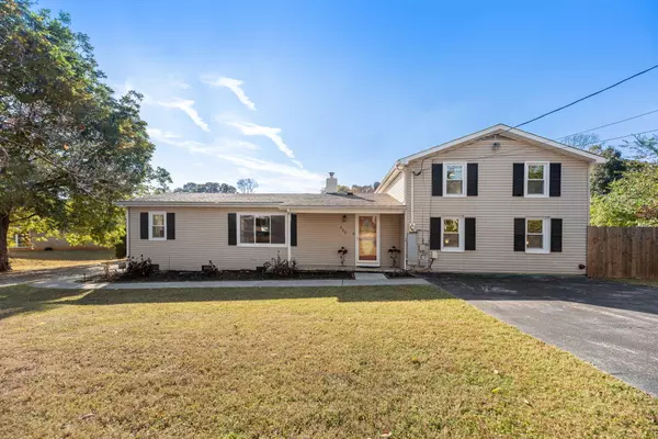 Knoxville, TN 37919,803 S Gallaher View RD