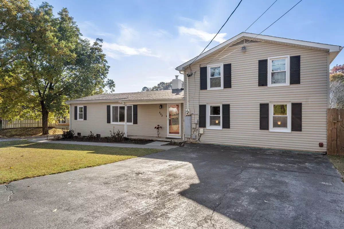 Knoxville, TN 37919,803 S Gallaher View RD