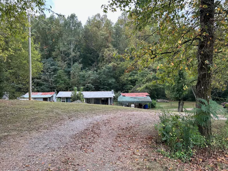 191 County Road 813, Etowah, TN 37331