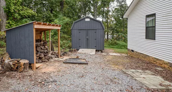 Charleston, TN 37310,122 Maple CT