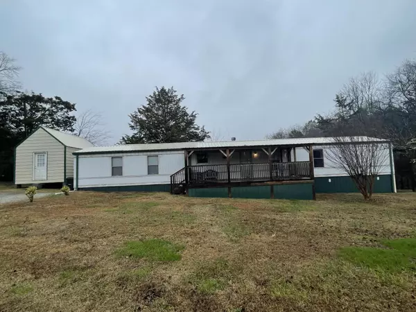 940 Ware LN, Georgetown, TN 37336