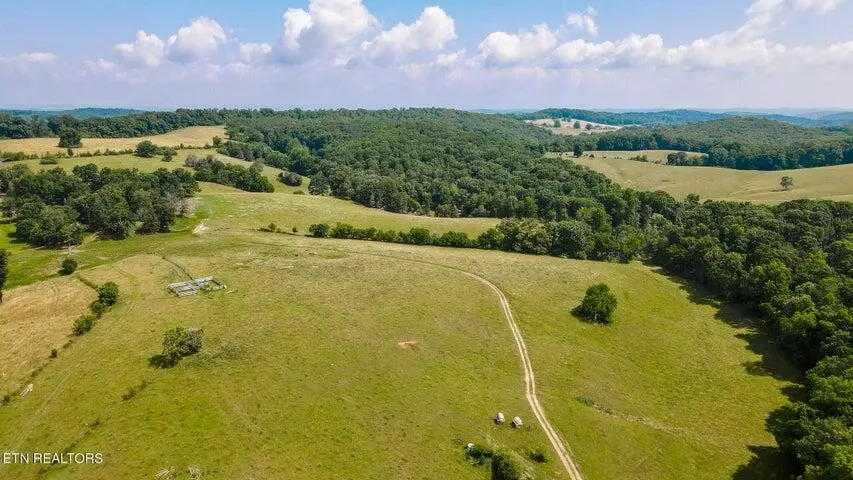 Philadelphia, TN 37846,30800 Pond Creek RD