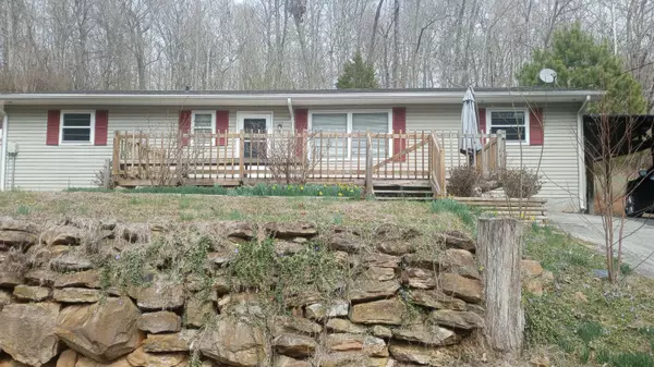 135 Old Patton LN, Harriman, TN 37748