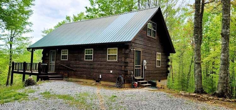 140 Robert Smith RD, Tellico Plains, TN 37385