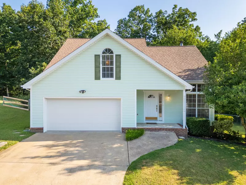 6118 Caleb PL, Ooltewah, TN 37363