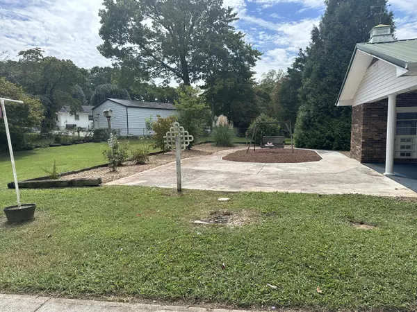 Rocky Top, TN 37769,141 Oak CIR