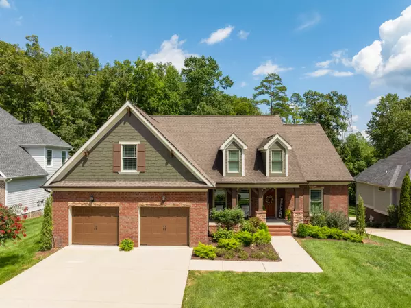 576 Canyon Edge LN, Hixson, TN 37343