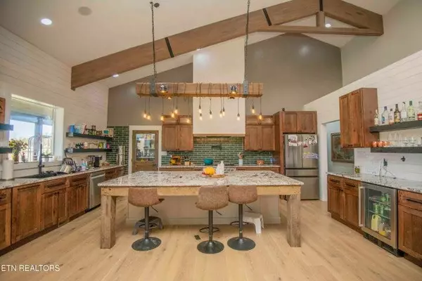 Kingston, TN 37763,181 Hamilton RD