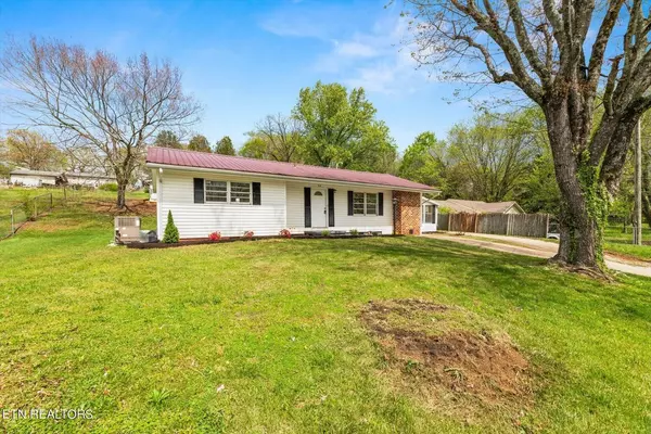 518 Oak ST, Athens, TN 37303