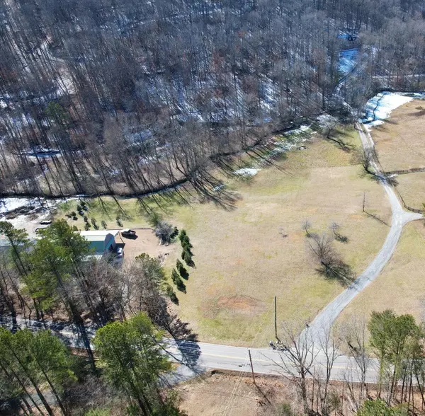 10646 Pine Hill RD, Mcdonald, TN 37353