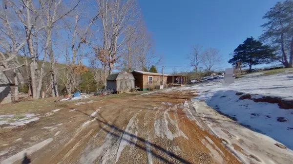 Tellico Plains, TN 37385,360 360 Croft Rd RD