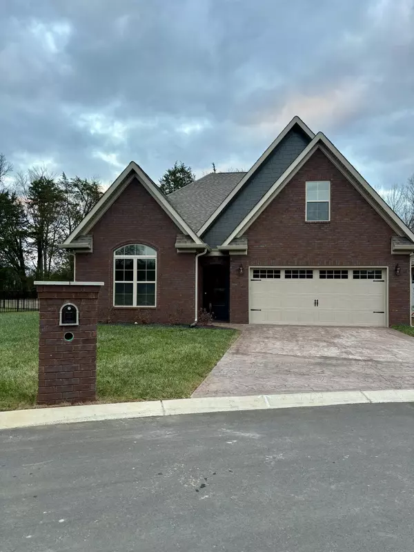 218 Lake View Point, Englewood, TN 37329